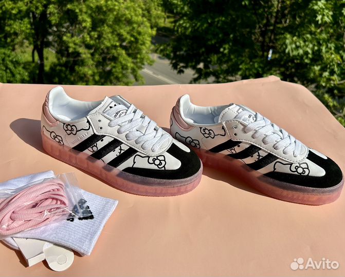 Adidas samba x hello kitty