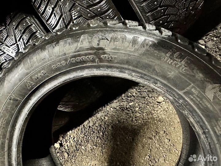 Goodyear Ultragrip Ice Arctic 225/55 R17