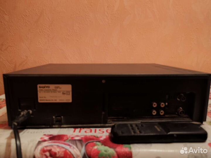 Видеомагнитофон sanyo VHP-E2