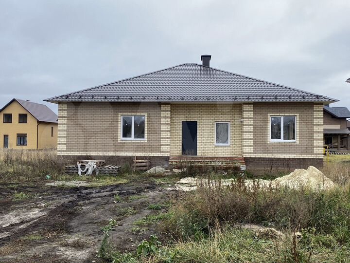 Коттедж 177 м² на участке 10 сот.