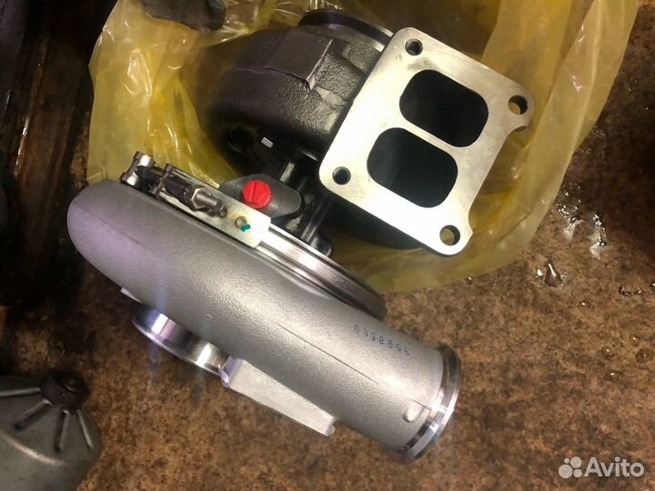 Турбокомпрессор scania 4 DC11 4031121H Holset