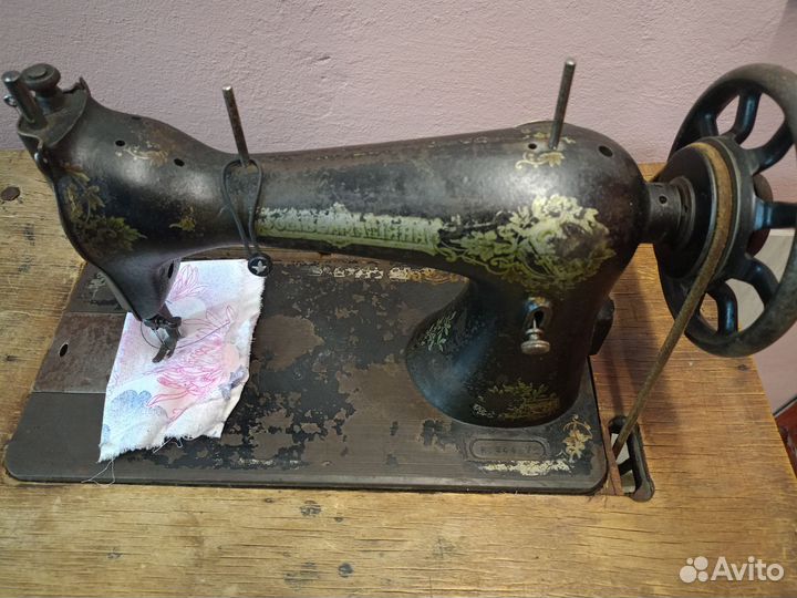 Швейная машина Singer