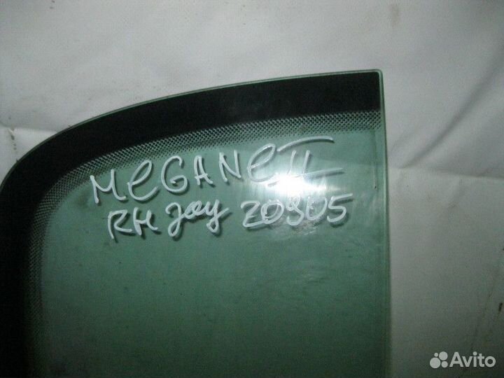 Стекло двери задней правой (форточка) Renault Mega