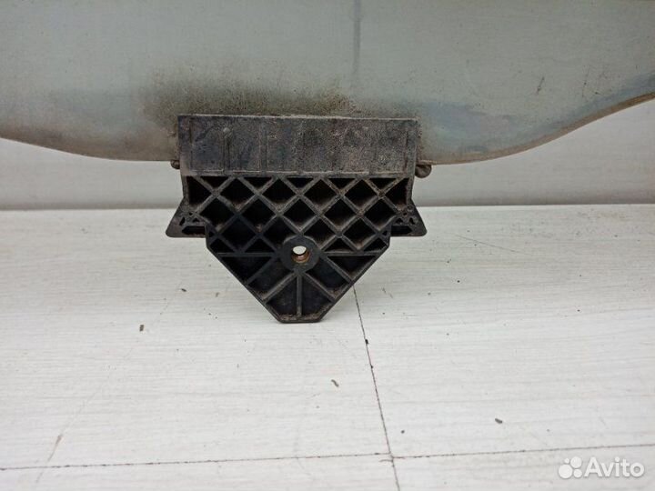 Стекло заднее левое Audi A8 D3 BHT 2005