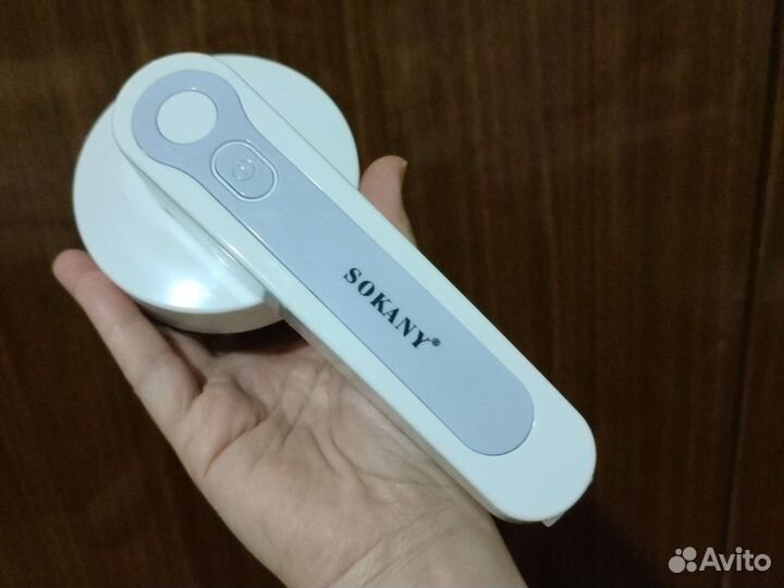 Машинка для удаления катышков