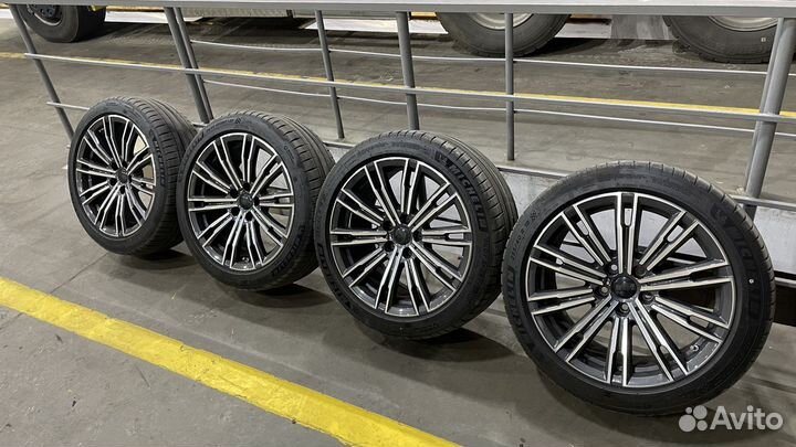 Колеса BMW 790 M в сборе r18 разноширокие