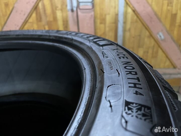 Michelin X-Ice North 4 235/45 R18 98T