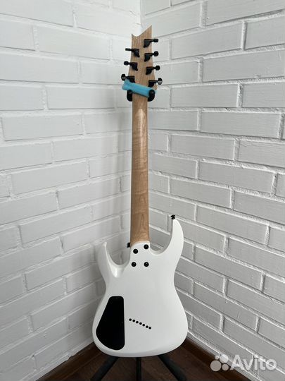 7 струнная электрогитара