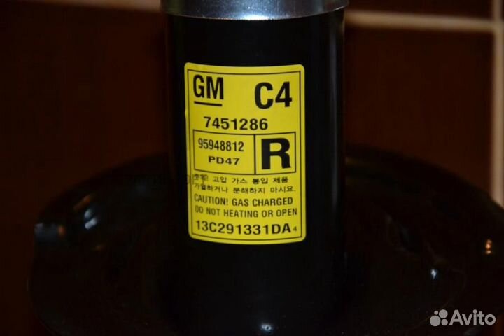 General motors 95948812 Амортизатор пер. прав