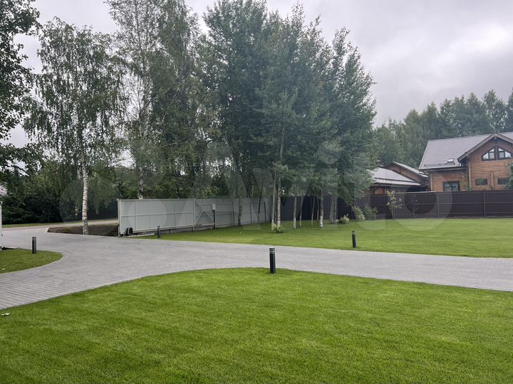 Коттедж 250 м² на участке 22,4 сот.