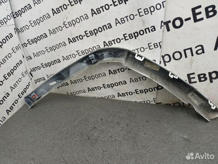 Накладка арки крыла задняя правая Jeep Grand