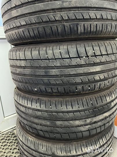 Triangle Sportex TSH11 215/55 R17 94Y