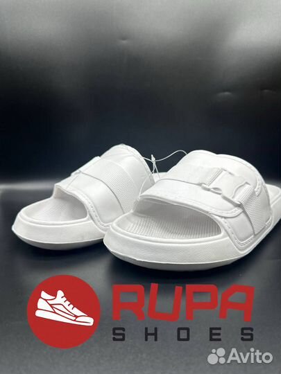 Тапки с замком белые