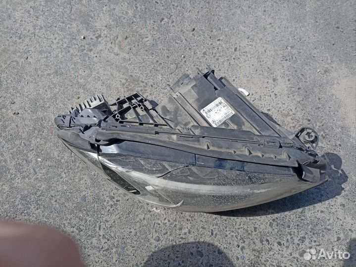 Фара Mercedes c180