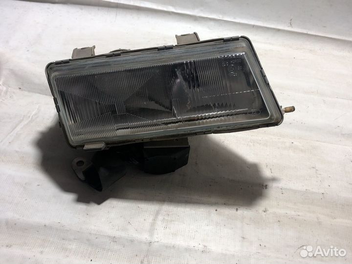 Фара правая saab 9000