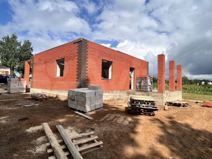 Дом 180 м² на участке 15 сот.