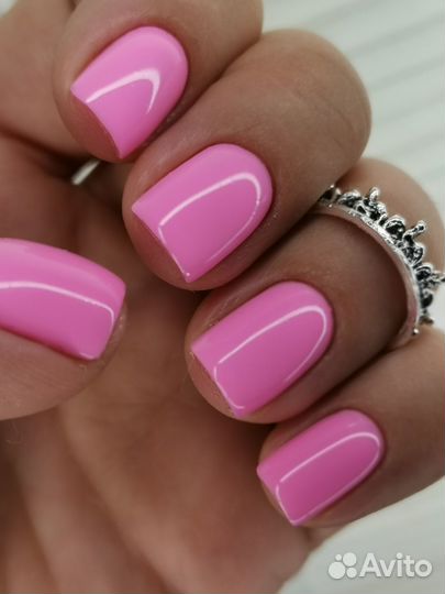 Маникюр и педикюр