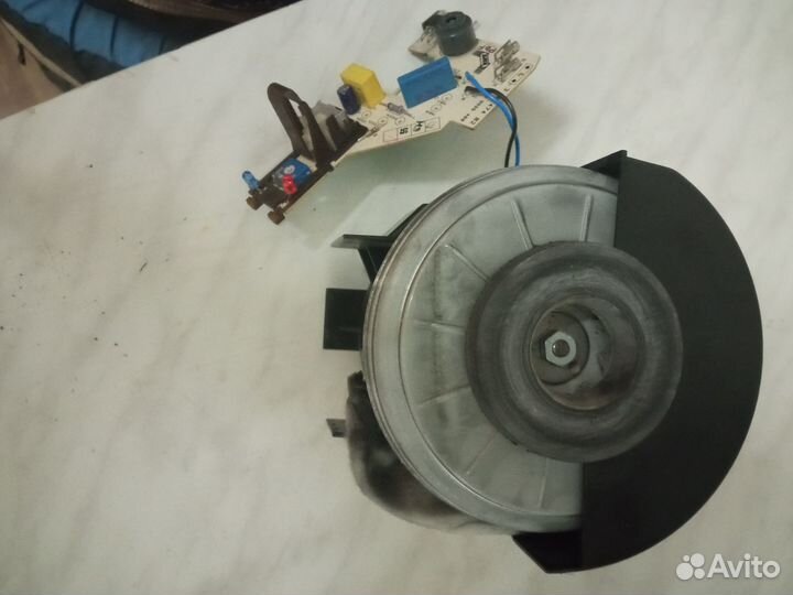 Двигатель для пылесоса Bosch и плата управления