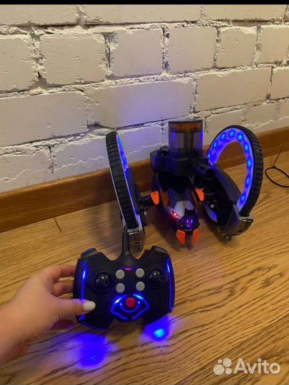 Машинка на радиоуправлении колесница боевая /новая