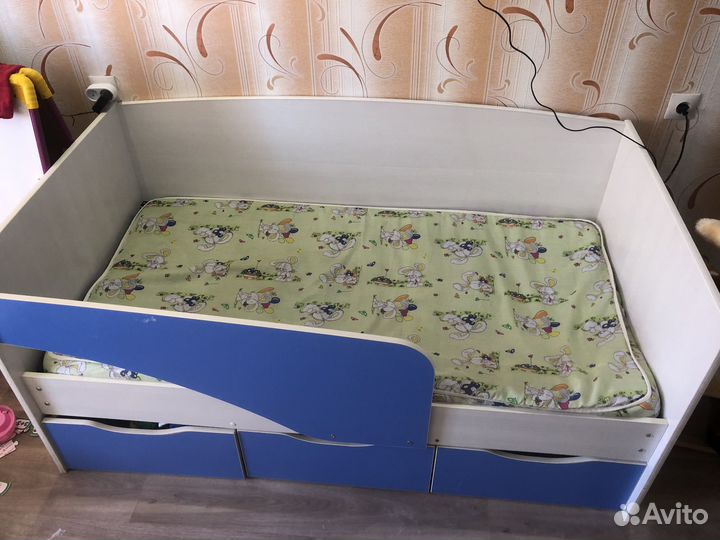 Кроватка детская