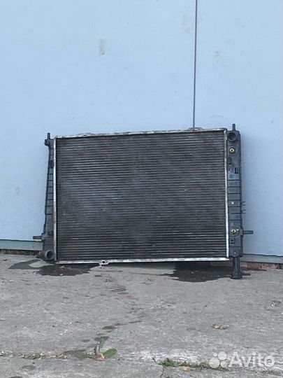 Радиатор охлаждения Hyundai Tucson 1