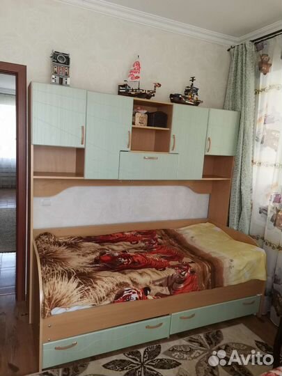 Спальный гарнитур