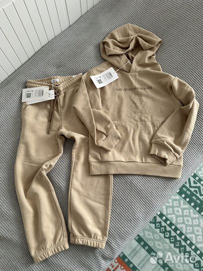 Костюм новый 116-122