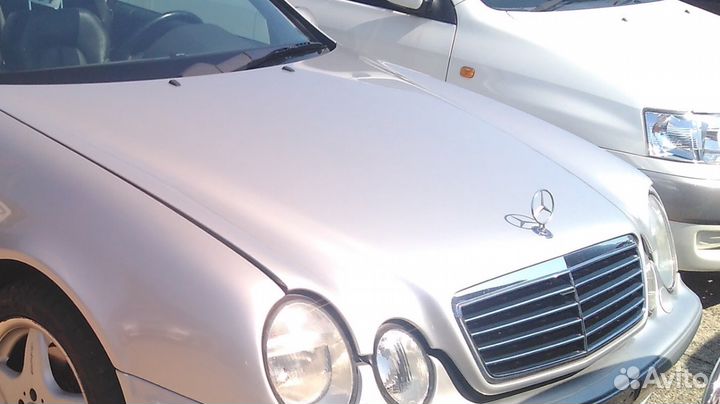 Капот Серебро мерседес w208 Clk