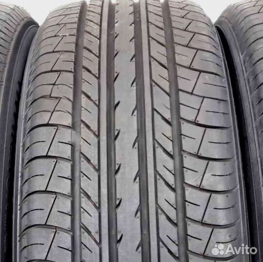 Yokohama BluEarth E70BZ 215/55 R17
