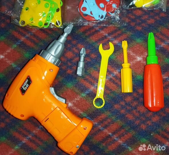 Развивающий конструктор-мозаика с шуруповертом