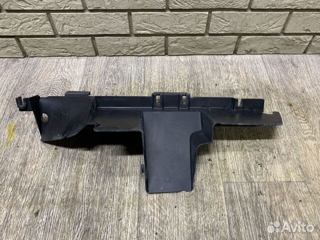 Volkswagen Touareg Воздуховод радиатора правый