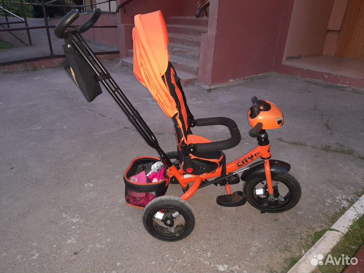 Трёхколёсный велосипед