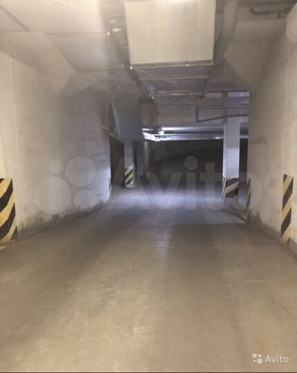 Машиноместо, 13 м²