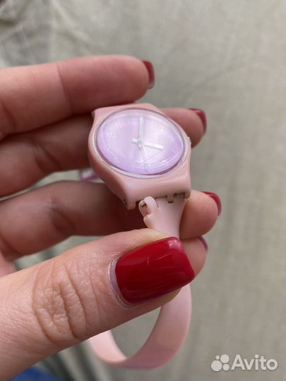 Часы swatch розовые