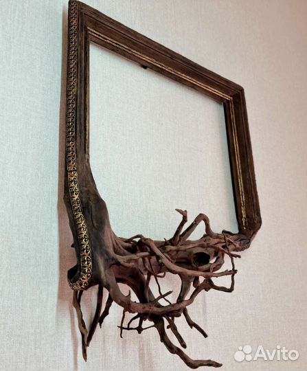 Рама деревянная декоративная с корнем