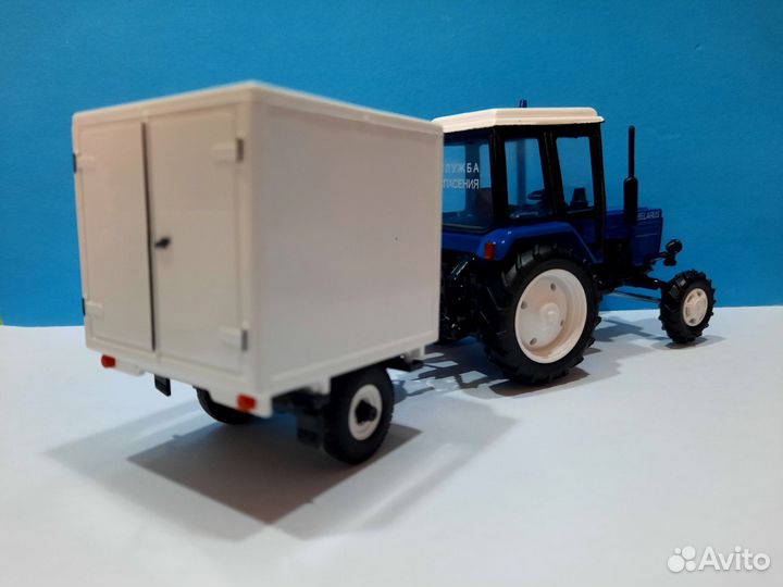 Трактор.Беларус синий с прицепом. Коллекционный