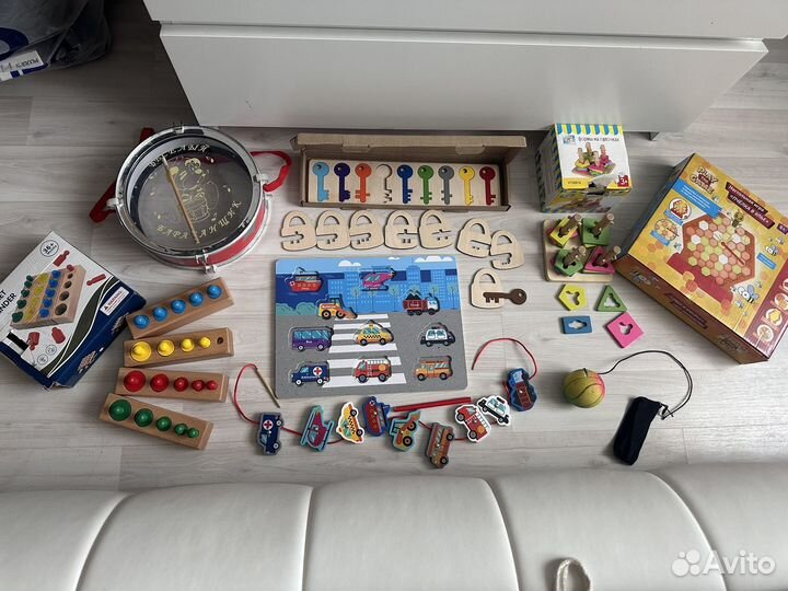 Игрушки деревянные и др. 1, 2, 3, 4 года