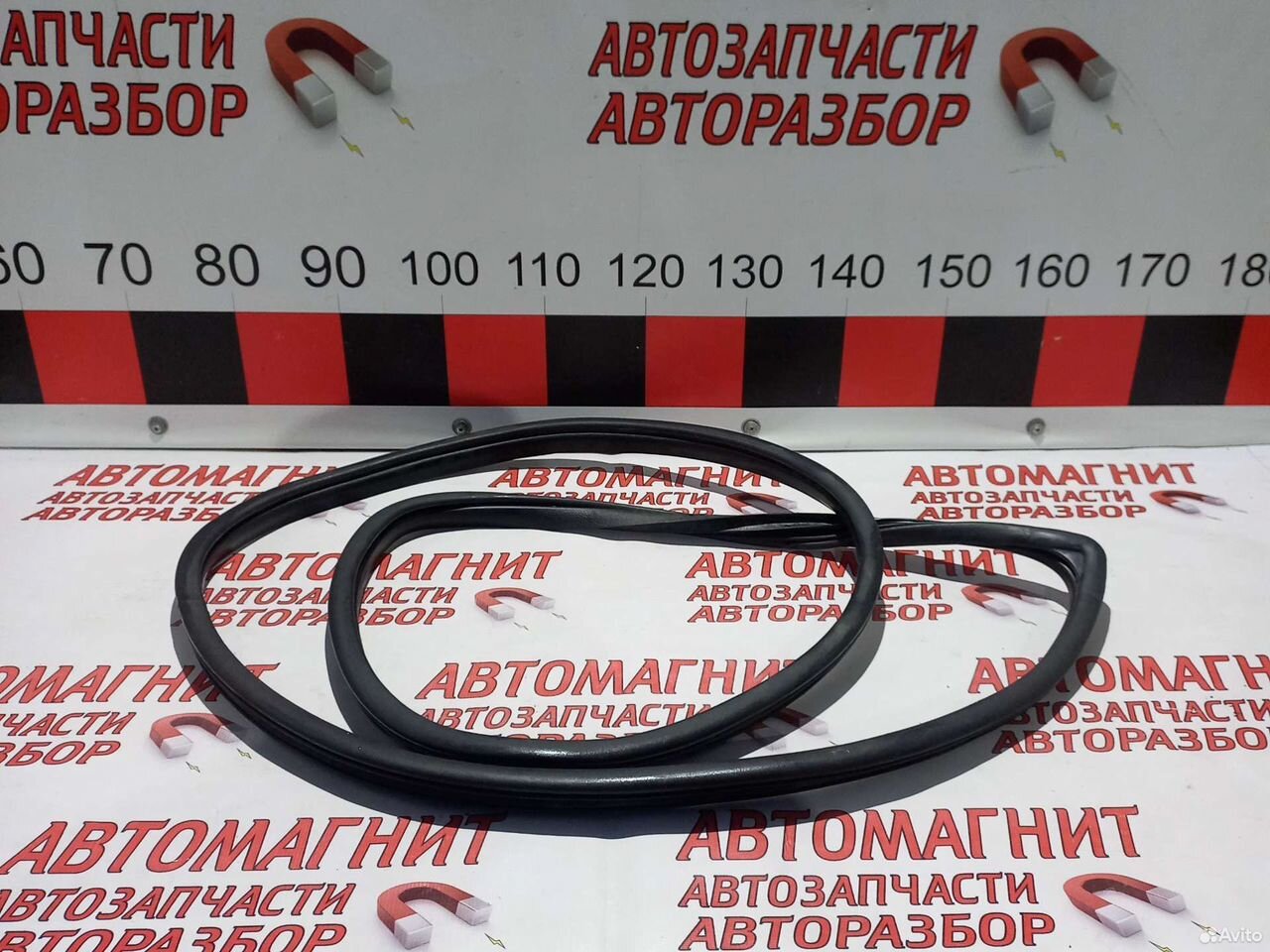 Уплотнитель двери задней правой Хендай Туксон 3 TL