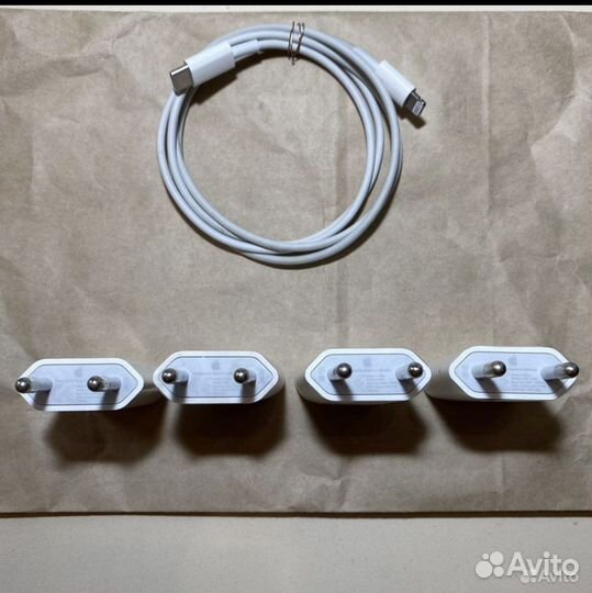 Apple оригинальные зарядные блоки 1Амп
