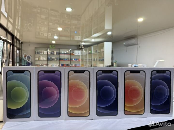iPhone 12, 64 ГБ