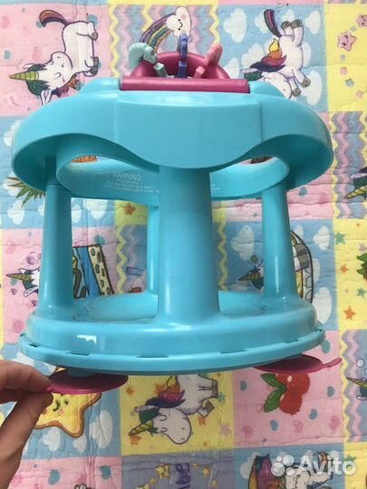 Пеленальная доска, слинг и стульчик для купания