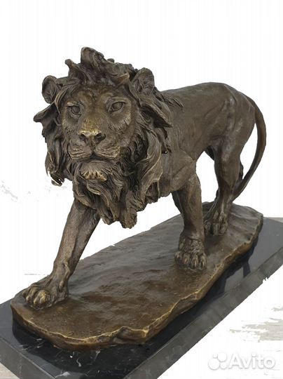 Бронзовая статуэтка 