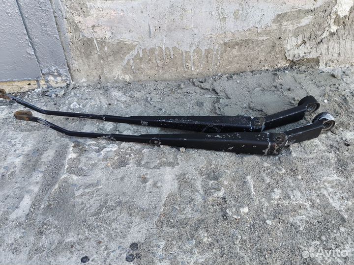 Поводок дворника lacetti