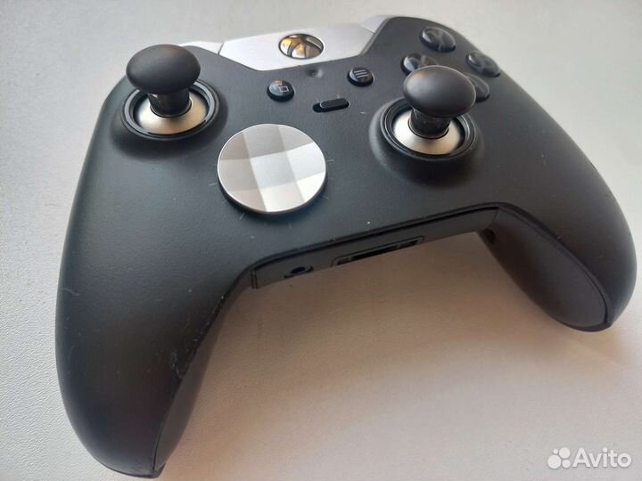Геймпад Xbox One Elite