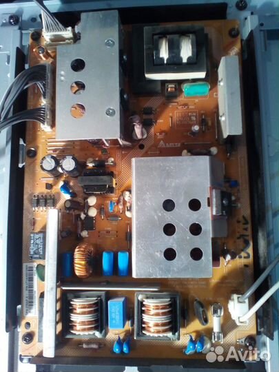 ЖК Toshiba 40LV655PK на разбор