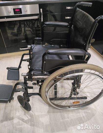 Коляска инвалидная армед