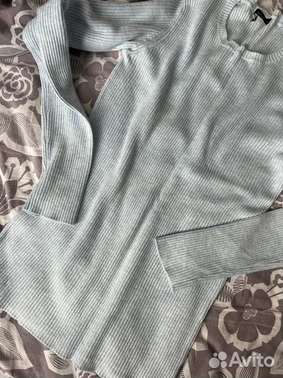 Лонгслив голубой