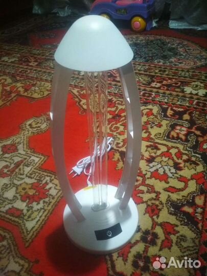 Бактерицидная ультрафиолетовая лампа