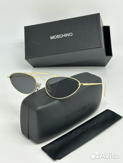 Солнцезащитные очки moschino