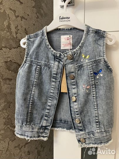 Джинсовая жилетка для девочки